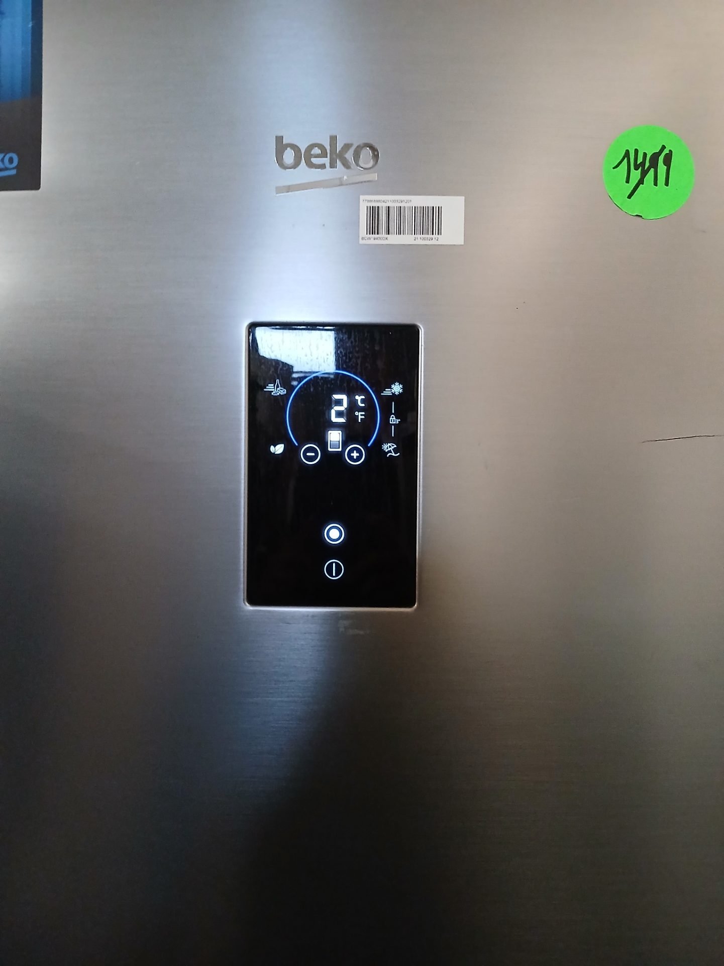 RCNE720E3VZXPN BEKO koel/vries combinatie Koel/vries vrijstaand, 192cm, 615L (430+185), NoFrost, 41dB, Tiptoets., LED, Energie F